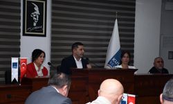 Başkan Günel Kuşadası’nda provokasyona geçit vermedi: “Burası halkın meclisidir!”