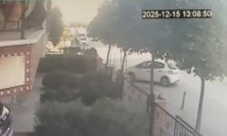 Aydın’da feci çarpışma kamerada! Motosiklet sürücüsü yola savruldu