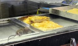 Börekçi tezgahındaki fareler görenleri şaşkına çevirdi