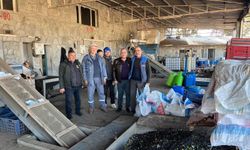 Başkan Özel zeytinyağı fabrikasında üreticilerin sorunlarını dinledi