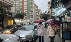 Aydınlılar güne yağmurla uyandı: Sağanak akşam saatlerine kadar sürecek