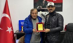 Emektar Deniz’e teşekkür plaketi