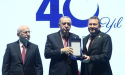 Cumhurbaşkanı Erdoğan'dan Aydınlı iş insanına plaket