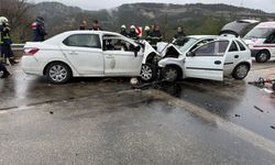 Peş peşe meydana gelen kazalarda 14 kişi öldü, 32 kişi yaralandı