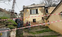 Söke’de ev yağmura dayanamadı: Duvar çöktü