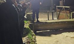 Gece saatlerinde gelen facia! Arkadaşına yardıma gitti, akıntıya kapılarak canından oldu