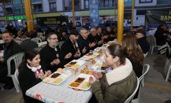 AK Partili Savaş, Söke’de vatandaşlarla aynı sofrada oruç açtı