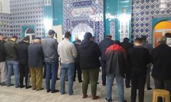 Aydın’da güne duayla başladılar: Sabah namazında eller semaya açıldı