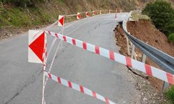 Aydın'da korkutan olay! Yağış sonrası yol çöktü