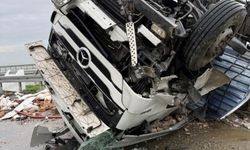 Aydın-Denizli yolunda feci kaza! TIR ters döndü