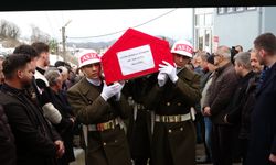 Korkunç kazada ağır yaralanan genç astsubay kurtarılamadı