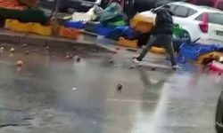 Sinir krizi geçiren manav korku dolu anlar yaşattı
