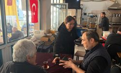 Koçarlı'da kahvehaneye kadın eli değdi