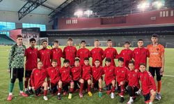 Aydınlı küçük futbolcular, Katar’da savaş korkusuyla mahsur kaldı
