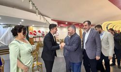 AK Parti Heyeti Genç Çiftin Nikah Sevincine Ortak Oldu