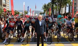 AK Partili Mustafa Savaş bisiklet turunu takip etti: "Spor, rekabet ve coşku buluştu”
