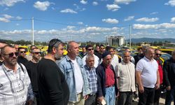 Aydın’da taksiciler AYTER Alanı’nda bir araya geldi: Eğitim şehitleri için saygı duruşunda bulundular