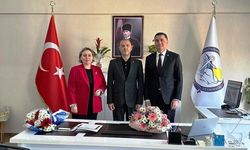Aydın’daki yüksekokulda bayrak değişimi