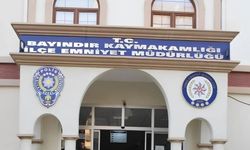 Polise Bıçaklı Saldırı! 3 Polis Yaralandı