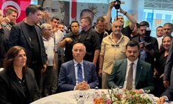 AK Parti Aydın’da güç gösterisi: 850’yi aşkın muhtar ve aza için rozet töreni başladı
