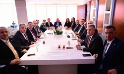 Aydın için kritik zirve: AK Parti Aydın heyeti Ankara’dan gelen kurmaylarla buluştu