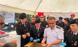 Aydın’da jandarmadan 187. yıla özel anlamlı ikram