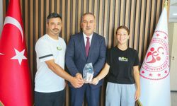 Aydın’ın ilk milli tenis sporcusundan Yığmatepe’ye ziyaret