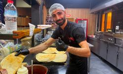 Aydınlı döner ustası yaz sıcağına direniyor