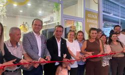 Efeler Belediyesi’nden görkemli açılış! Kent Zarafet Merkezi’ne defile damga vurdu