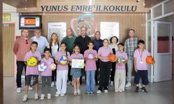 Efeler’de çevre seferberliği! Minik çevreciler ödüllerine kavuştu