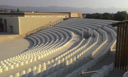Mor ve Ötesi Kuşadası’nda sahne alacak
