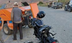 Nazilli’de traktör ve motosiklet çarpıştı! İki ağır yaralı