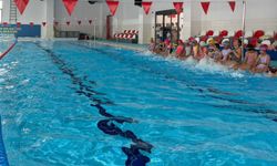 Söke’de yarı olimpik havuz kapılarını açtı