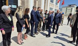 Vali Varol Söke'de çiçeklerle karşılandı