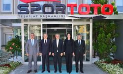 Aydın’da 5 ilçeye spor yatırımı: AK Partili vekiller imzaladı