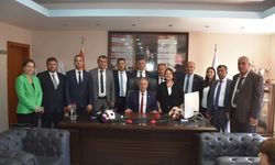 Karacasu'da değişime ayak uydurdu: Başkan Büyükyapıcı ve CHP'li meclis üyeleri istifa edecek