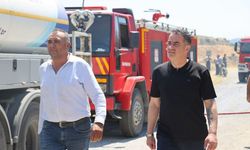 Koçarlı'da zeytinlik alev aldı! Başkan Arıcı yangın yerine koştu