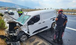Kuyucak’ta feci kaza: Otomobil su kanalına uçtu