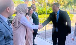 Nazilli'de Öner göreve başladı! Adliye personeli tarafından karşılandı