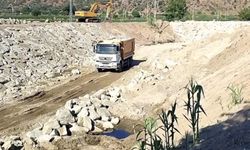 Söke’deki Kisir Çayı'nda taş tahkimat çalışması başladı