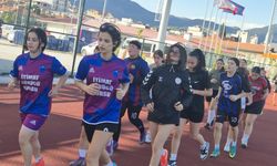 Sökeli kızlar bir beraberlikle ligde kaldılar