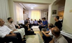 AK Parti’li Özmen’den Aydın’da iki acılı aileye taziye ziyareti