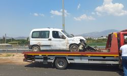 Aydın Şehir Hastanesi yolunda feci kaza! Takla atan araçtaki 4 kişi yaralandı