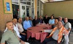 Aydın’da ‘Terörsüz Türkiye’ pankartı asan mahalleliye MHP’li Alıcık’tan teşekkür ziyareti
