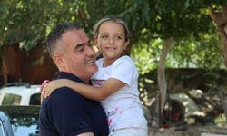 Aydın’da yanan bisikletine ağlayan minik Hazal’ın yüzü güldü! Başkan Arıcı yenisi hediye etti