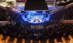Didim’de Musa Eroğlu ve Ender Balkır’dan müzik dolu gece