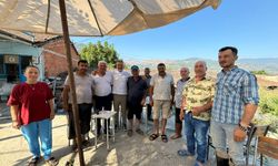 Eski bakan Kılıç Bozdoğan’daki çiftçilerin dertlerini dinledi