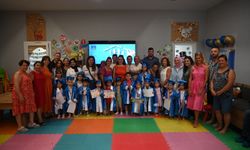 Kuşadası’nda minikler mezuniyet heyecanı yaşadı