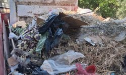 Nazilli’de çöp ev temizlendi: Mahalleli rahat nefes aldı