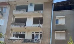 Nazilli’de kentsel dönüşüm çalışmasındaki yıkım yöntemi dikkat çekti! Dev iş makinası 5 katlı binanın tepesine çıkarıldı